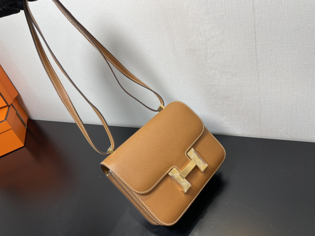 H**mes constance 24  epsom leather gold hardware 9.4"x5.9"x3"
