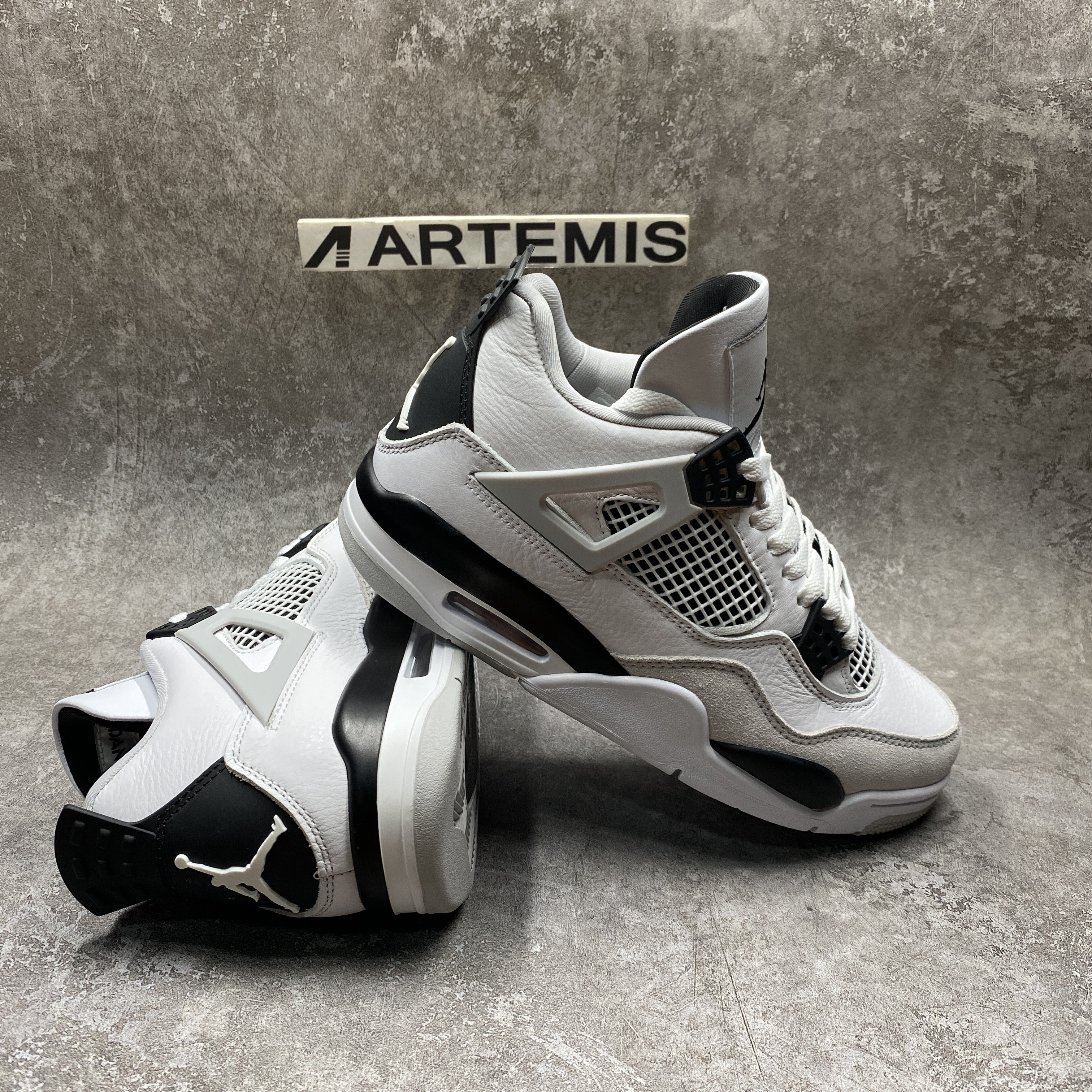 Air Jordan 4 Reto Military Black