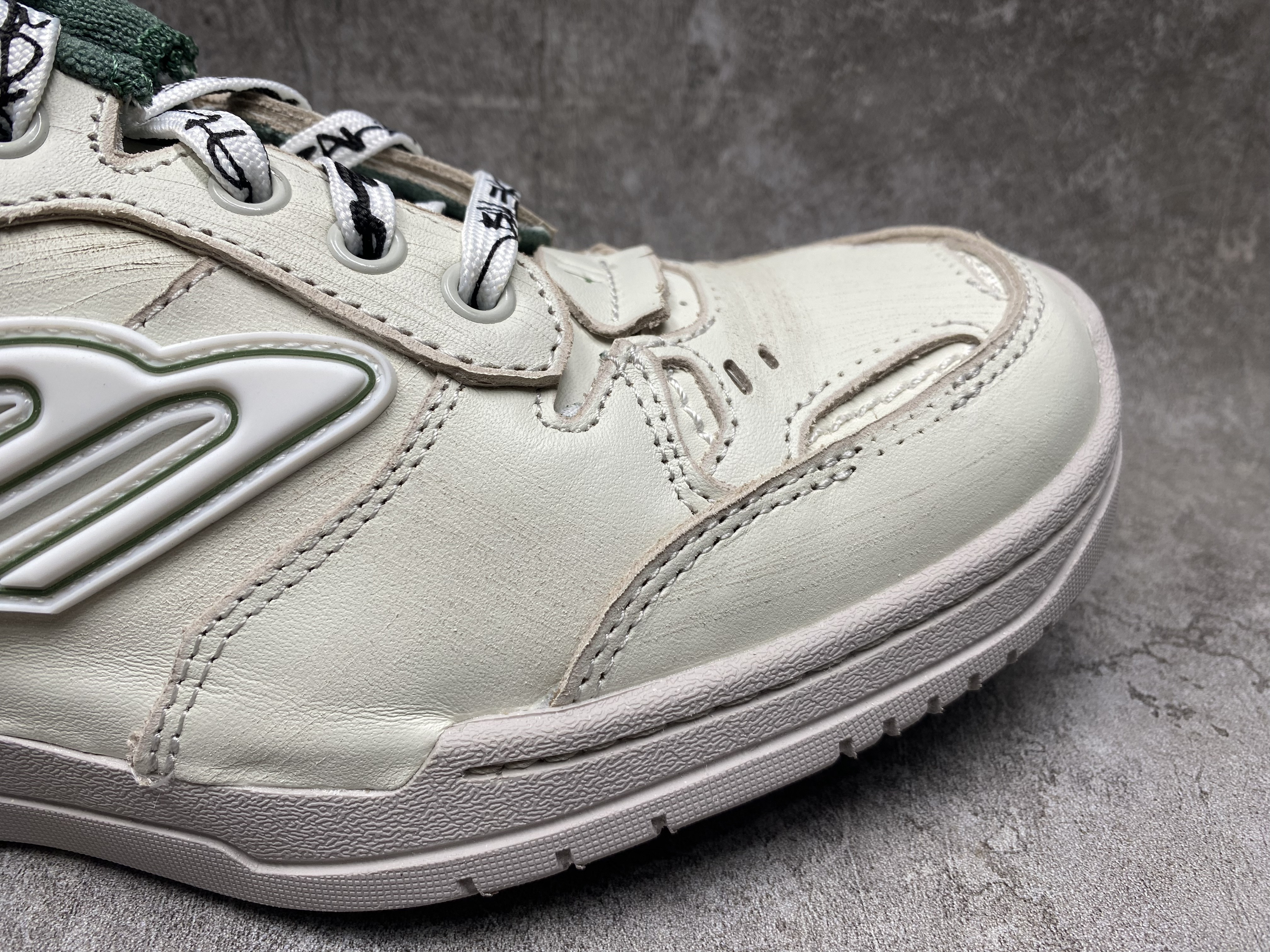 ua Ba*len*cia*ga hamptons worn-out sneaker (run one size large)