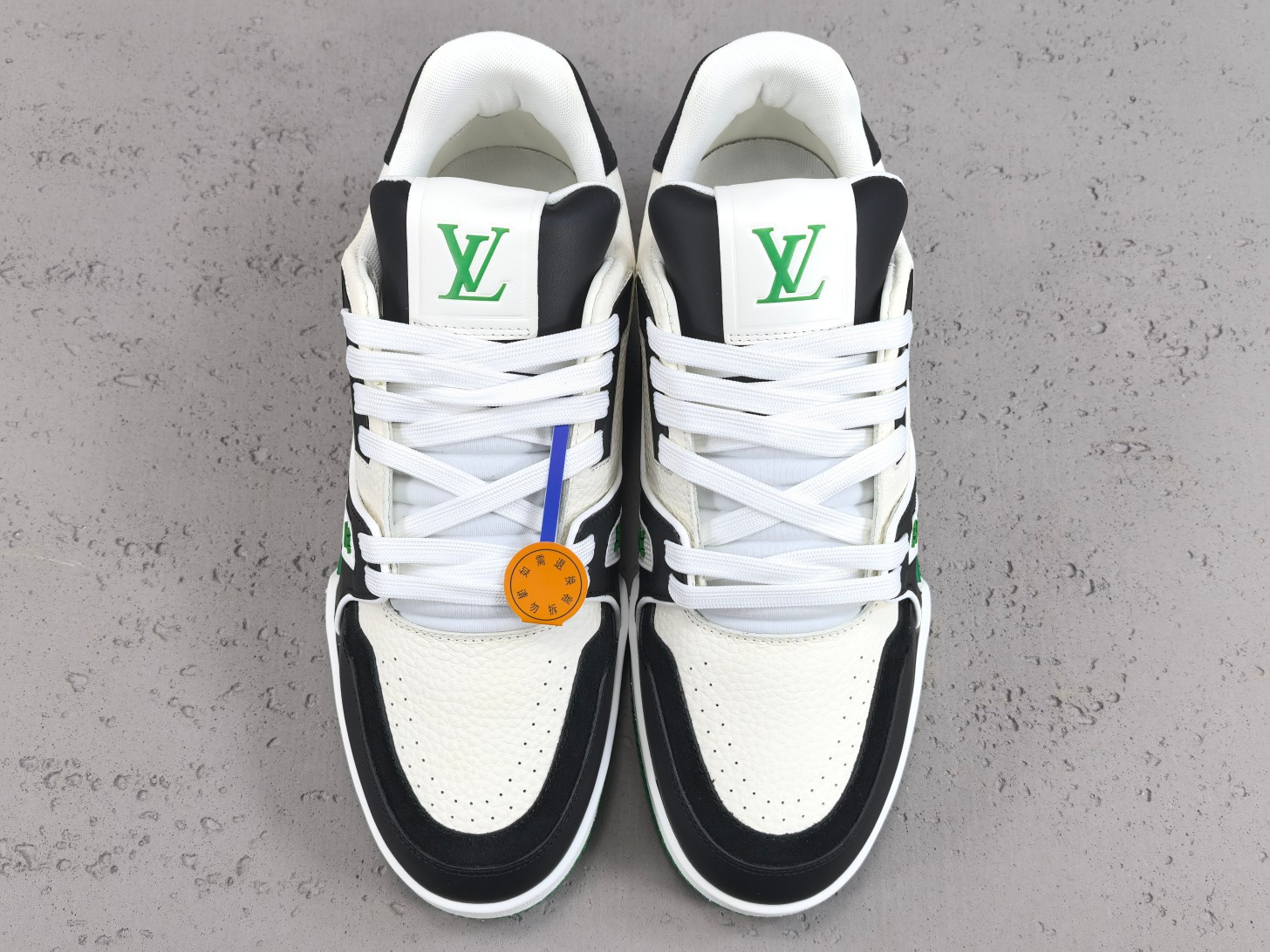 UA LV Trainer Sneaker