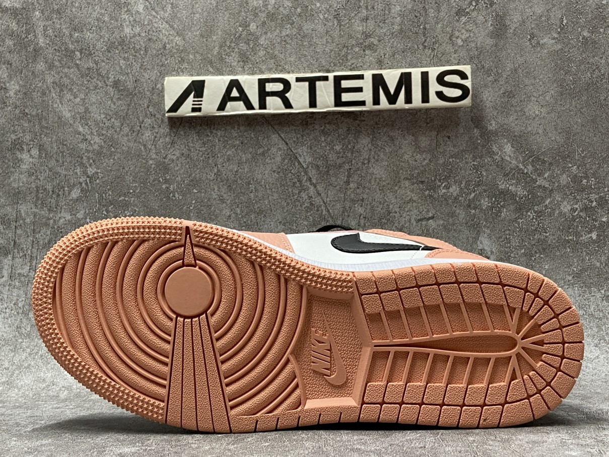 Air Jordan 1 Mid Pink Quartz