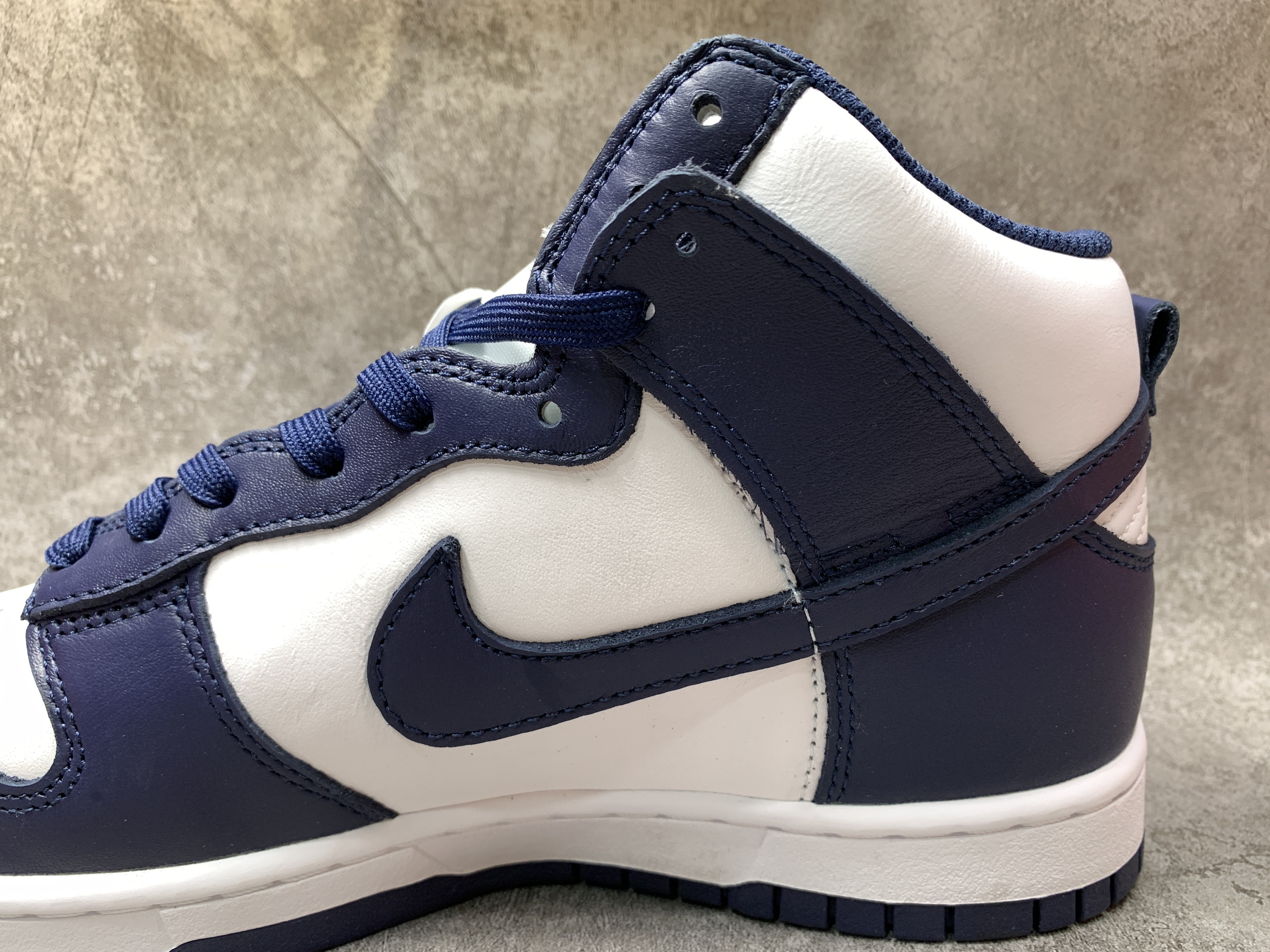 Nike Dunk High Midnight Navy
