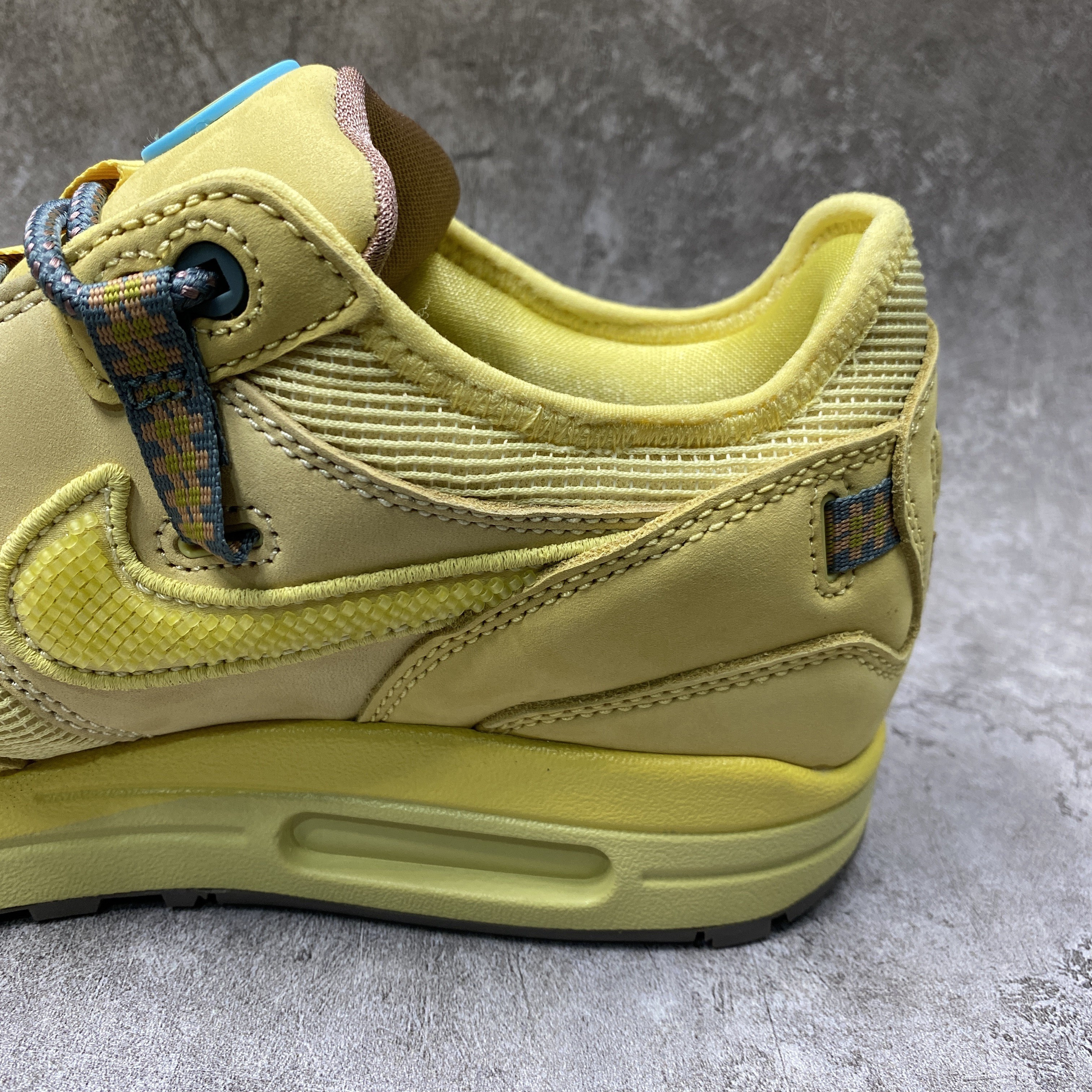 Nike Air Max 1 Travis Scott Cactus Jack Saturn Gold