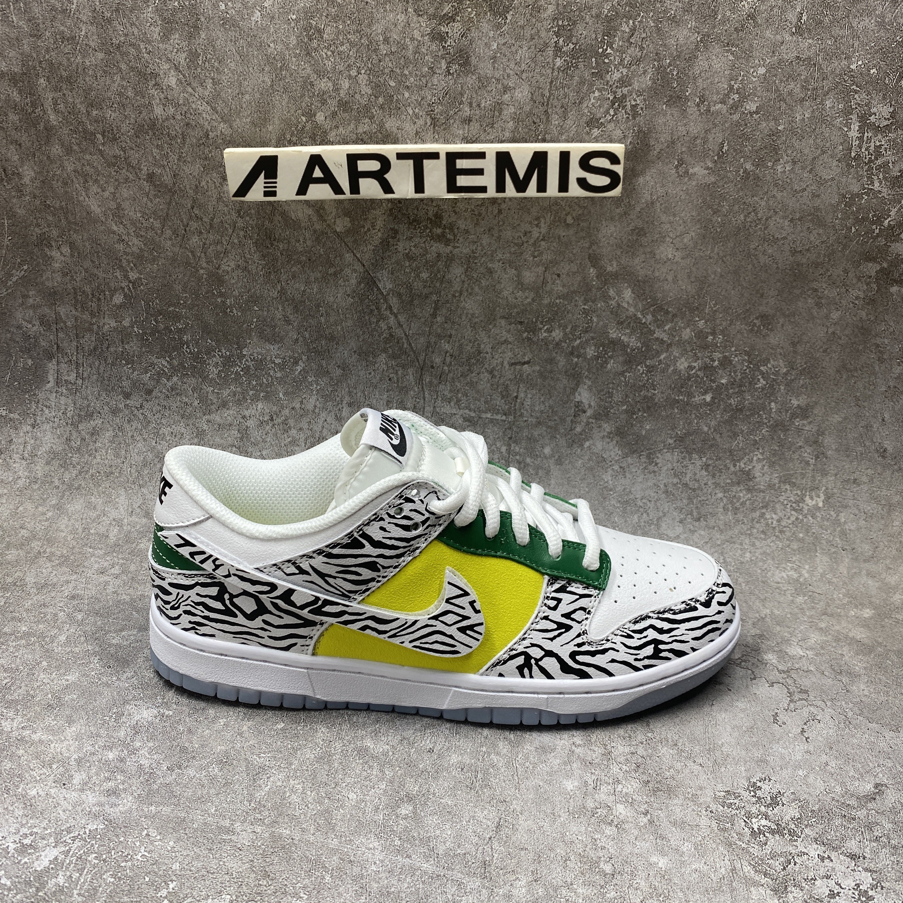 Nike Dunk Low Doernbecher Zoe