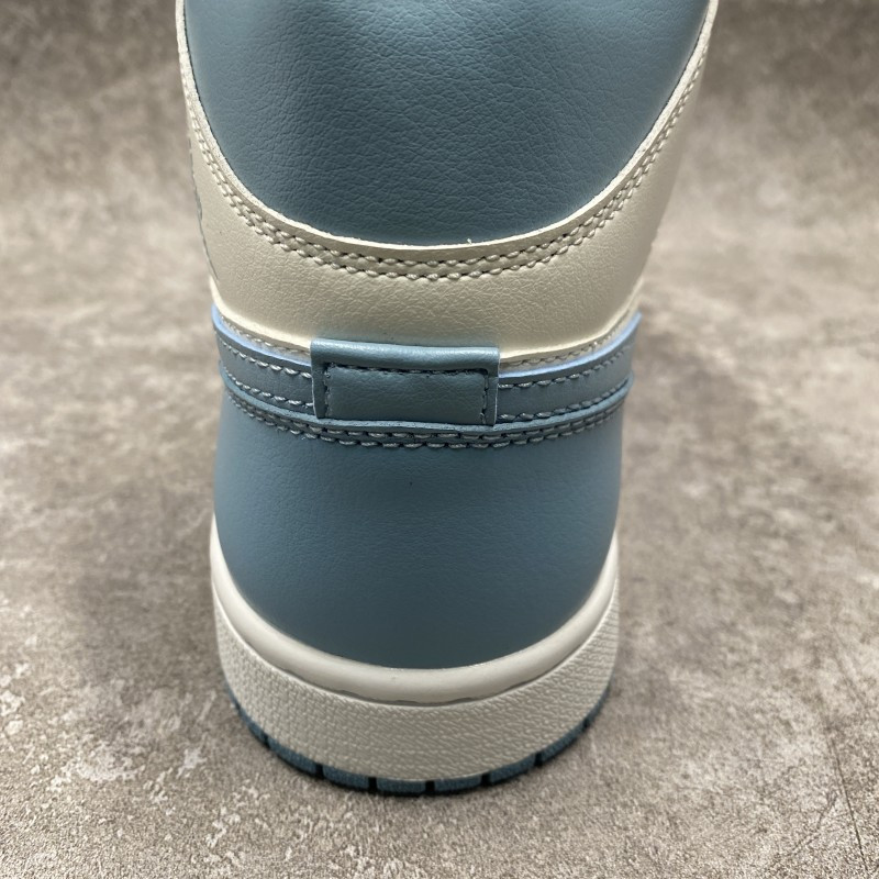Air Jordan 1 Mid UNC (2022)