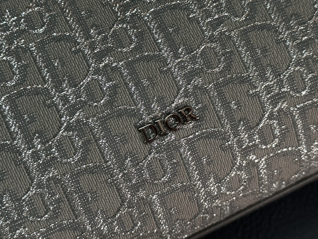 D*or lingot toiletry bag gray white oblique mirage technical fabric 8.5 x 5 x 4 inches