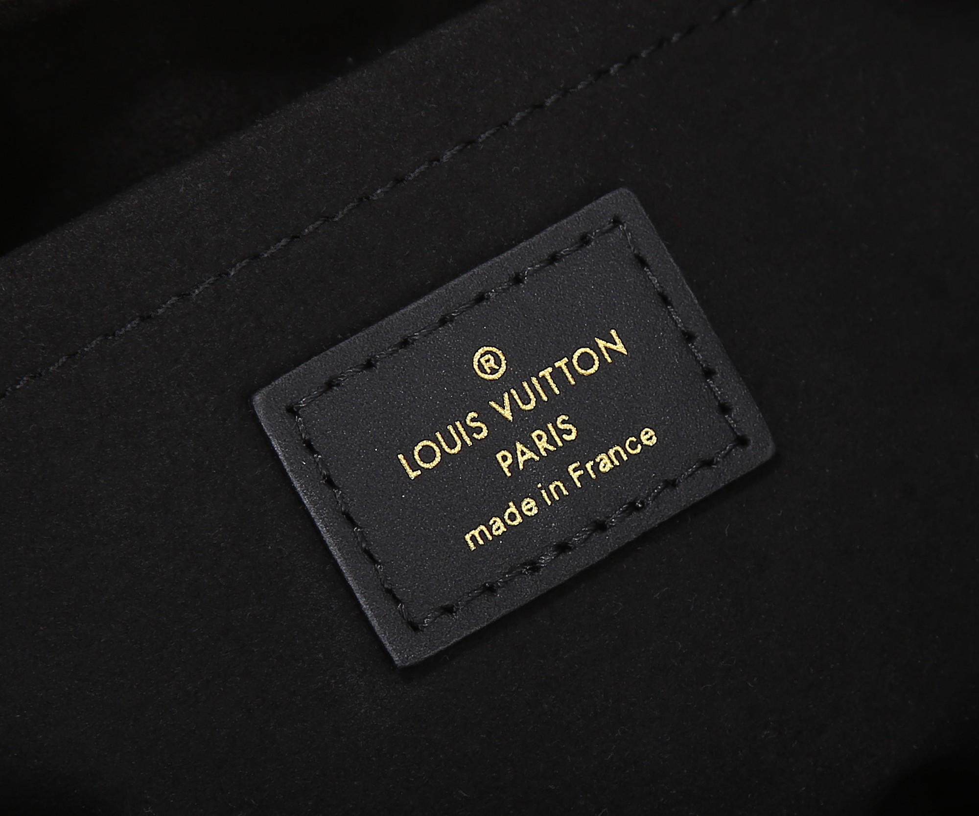 LV OnTheGo East West M23640 9.8 x 5.1 x 3.9 inches