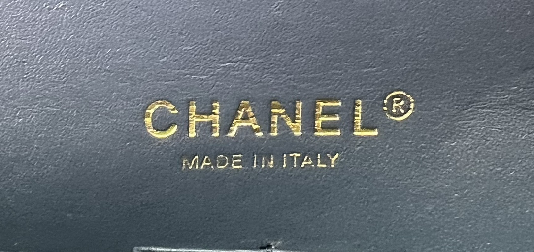 Ch*el classic 11.12 handbag tweed & gold-tone metal   6 × 9.9 × 2.5 in