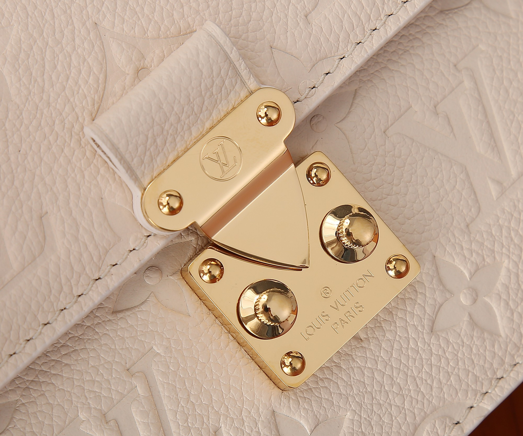 LV Wallet On Chain Métis M82636 7.5 x 4.3 x 2.2 inches