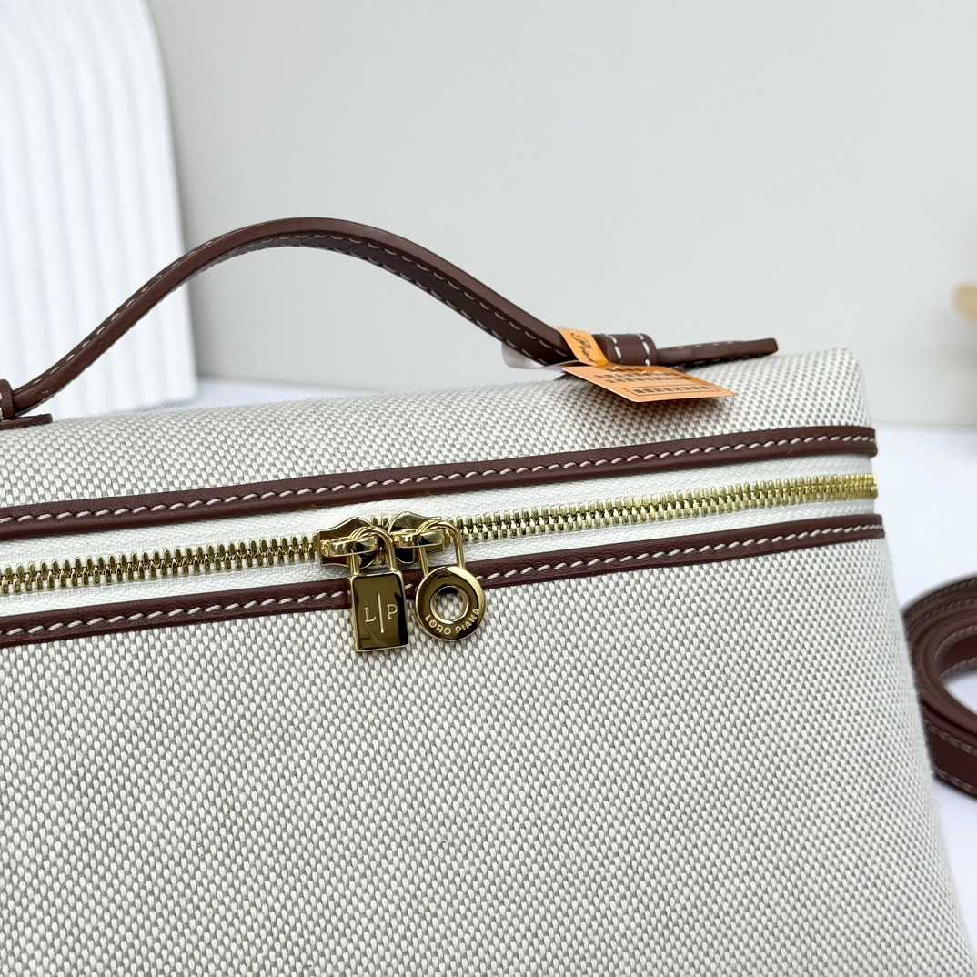 L**o p*ana extra pocket l19  cotton, linen 11 x 19 x 6.5 cm