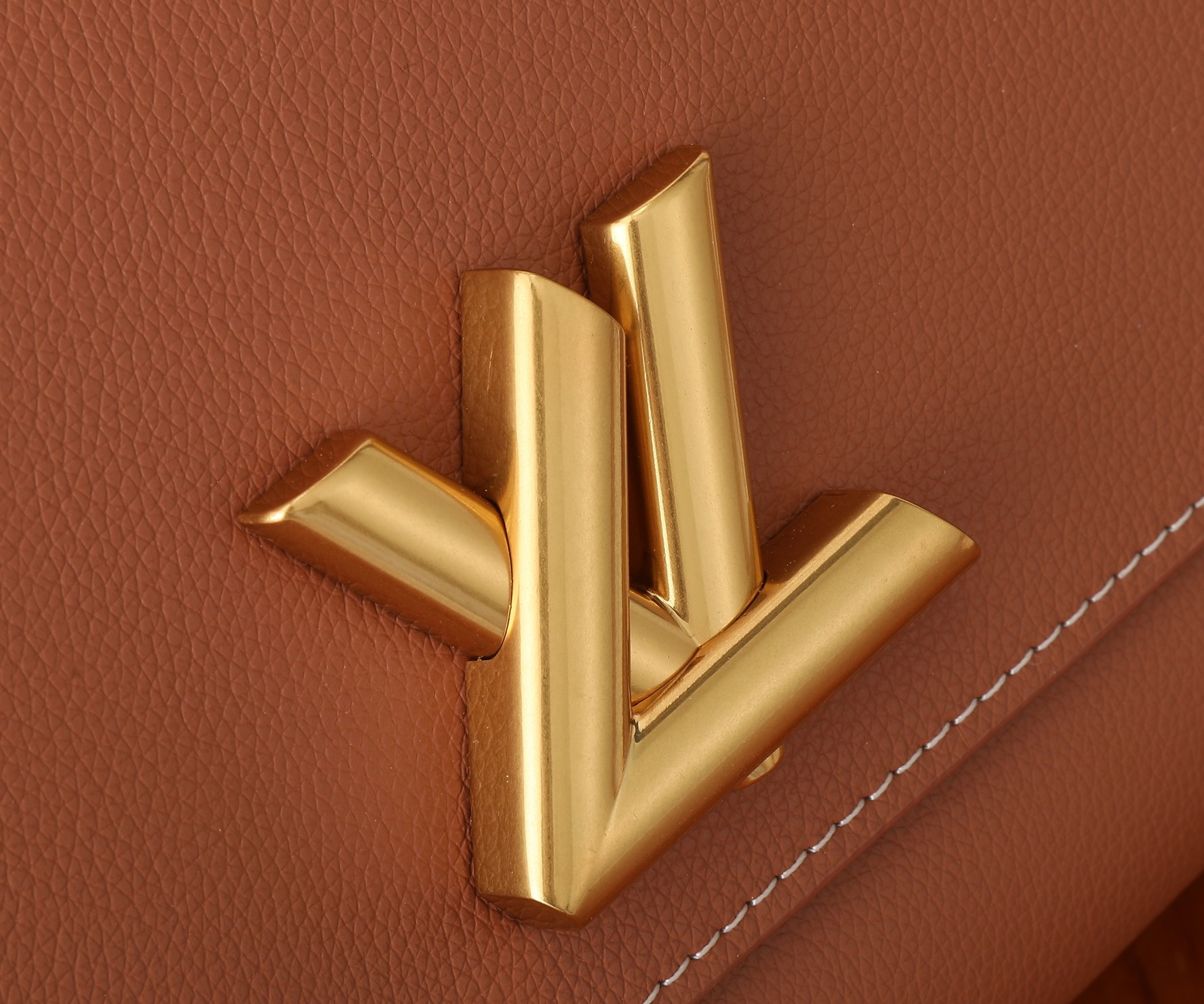 LV Soft Twist M24640 10.6 x 7.5 x 3.5 inches