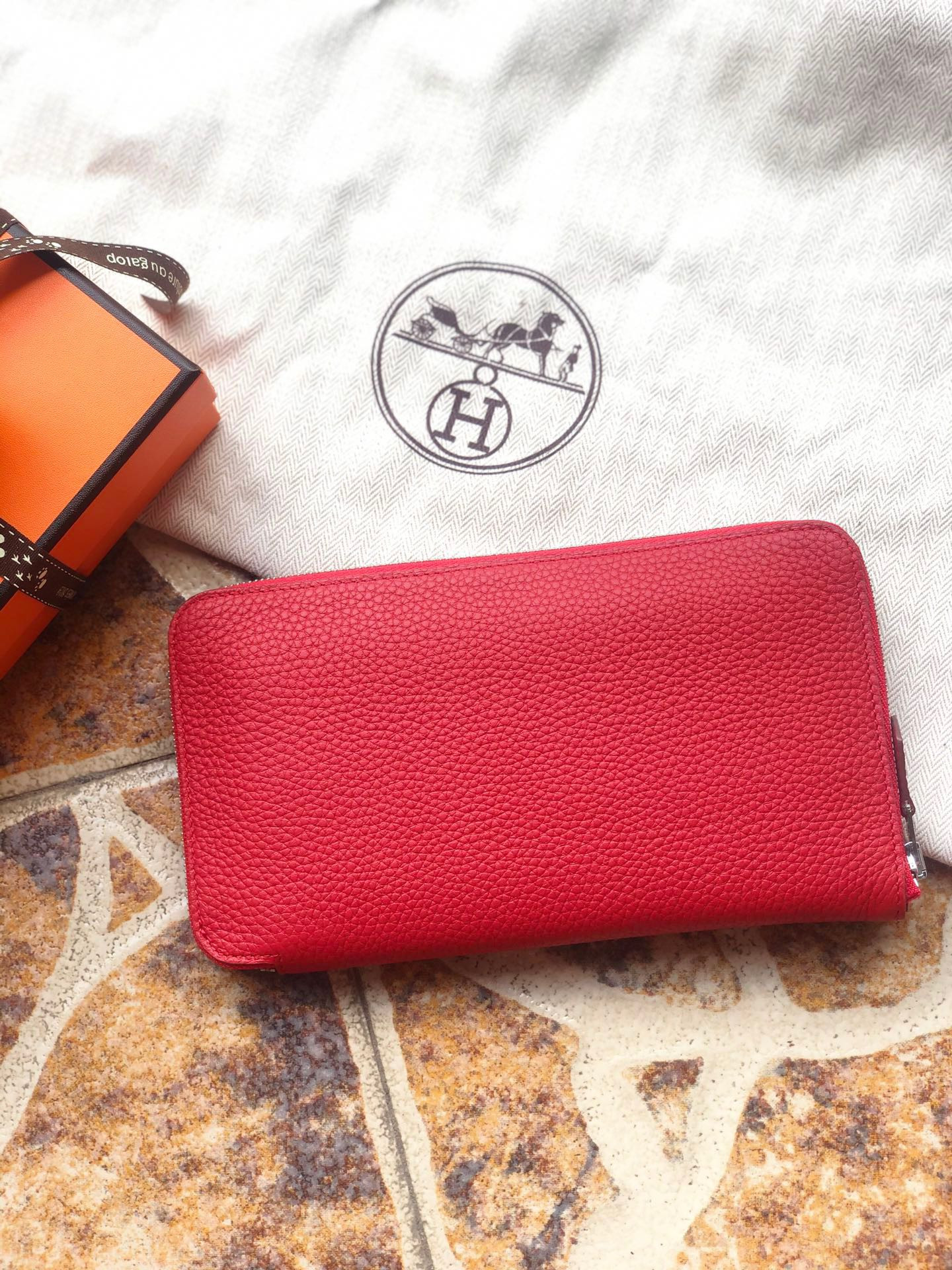 H**me5 long wallet 20x11cm