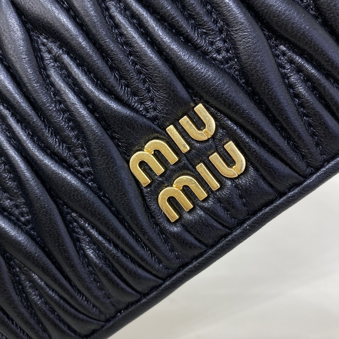 Miu Miu Matelassé nappa leather card holder 8X15cm