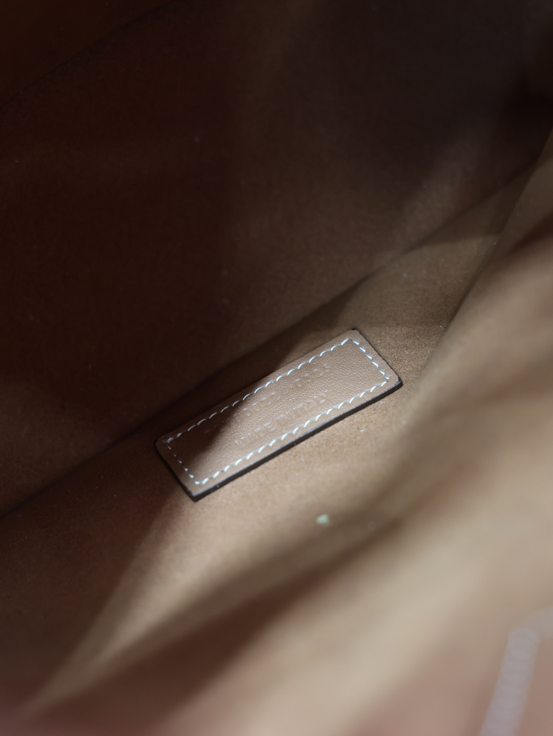 Y*L y small bucket in leather 23x29.5x3-8.5cm